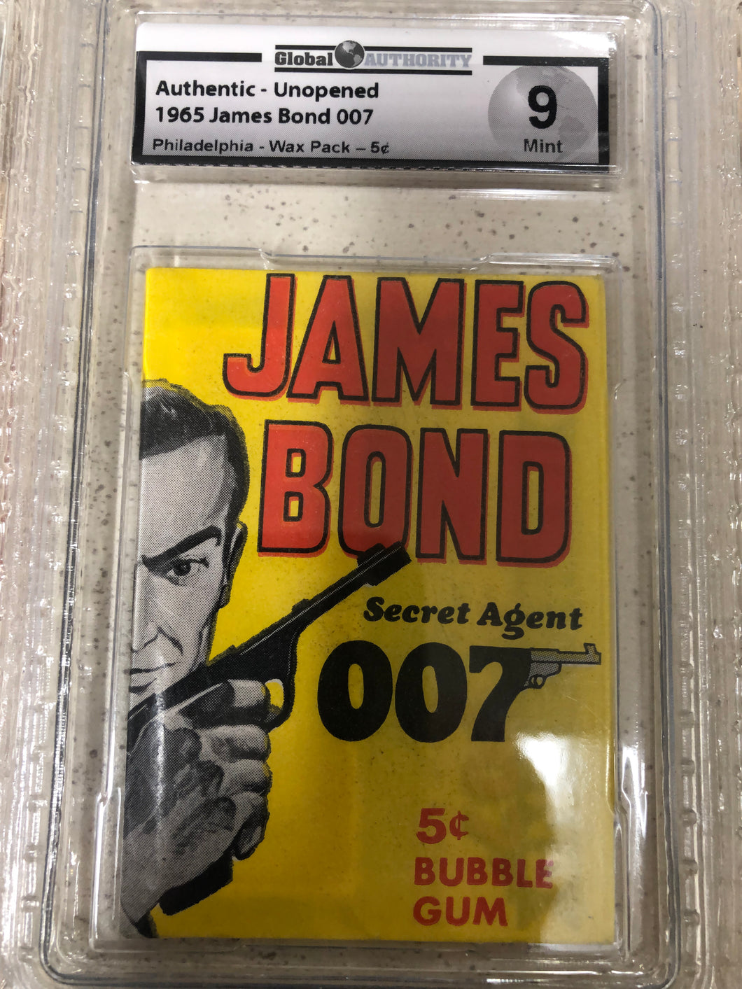 1965 Philadelphia Gum James Bond 007 GAI 9 Wax Pack